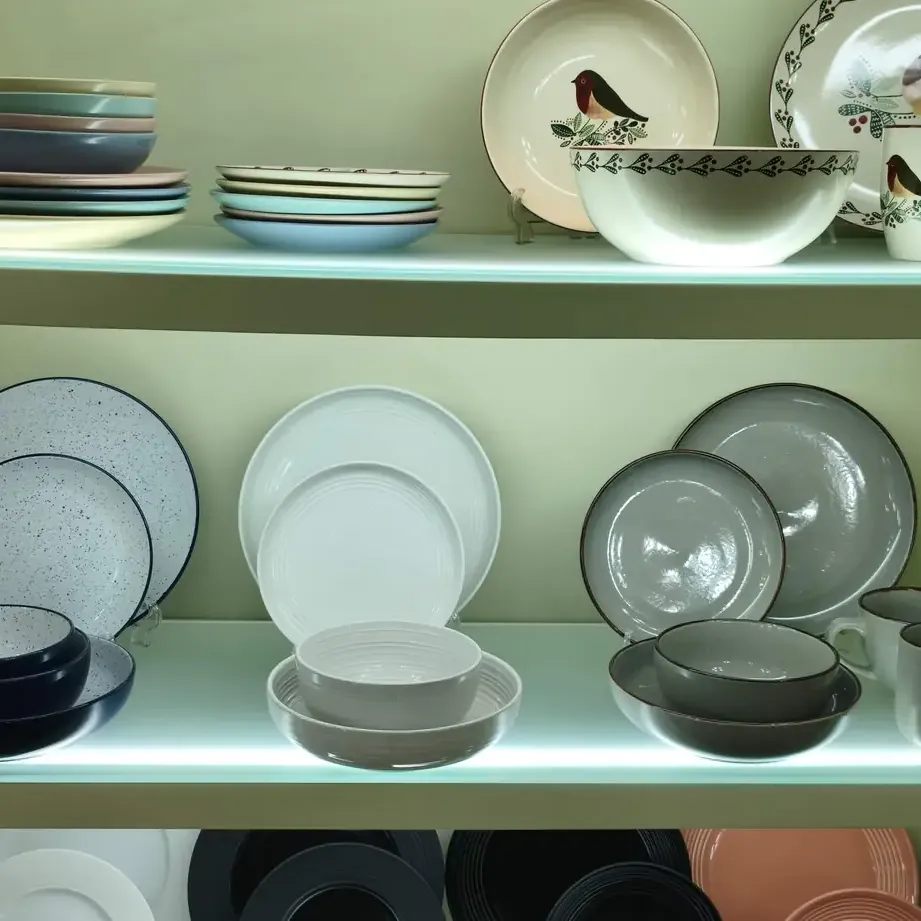 Dinner Set 8 - 8-Piece Stoneware Dinnerware for Wholesale