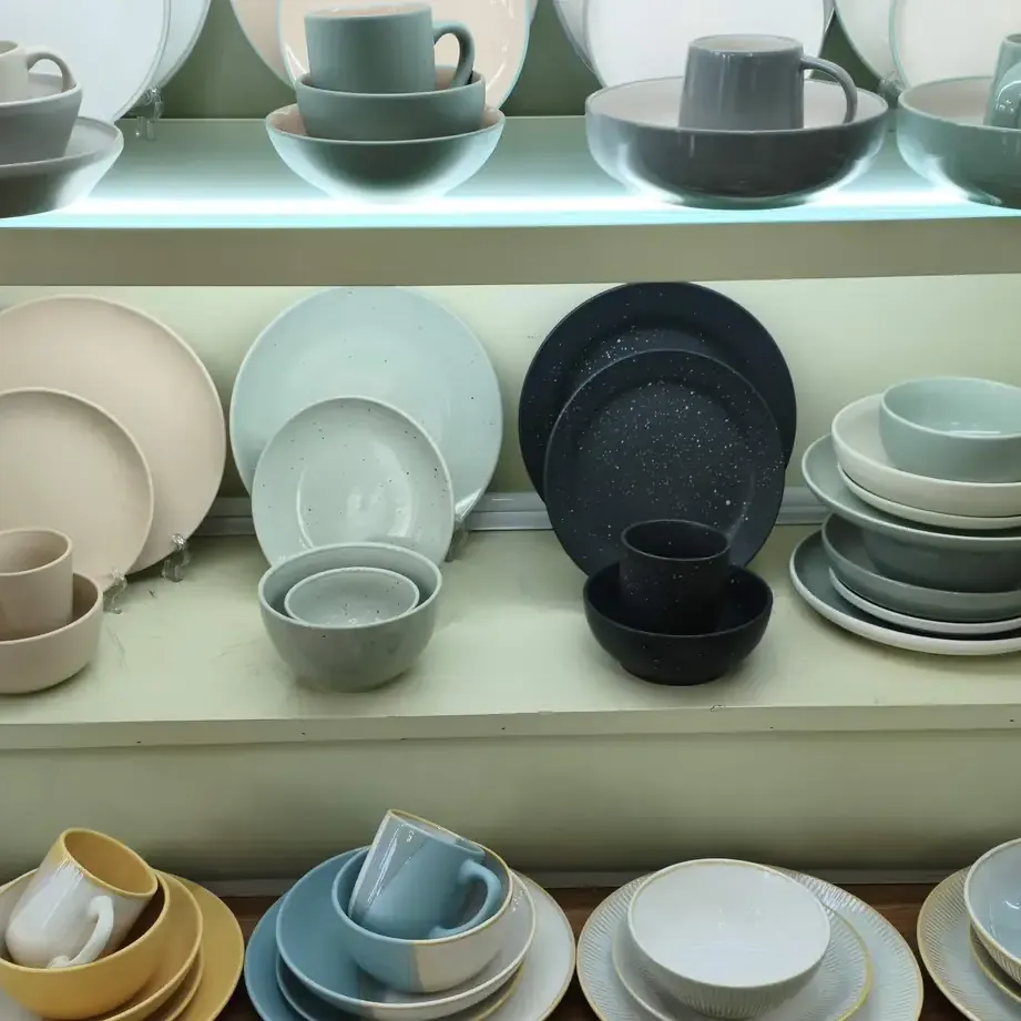 Dinner Set for 6 - Wholesale 12-Piece Stoneware Dinnerware