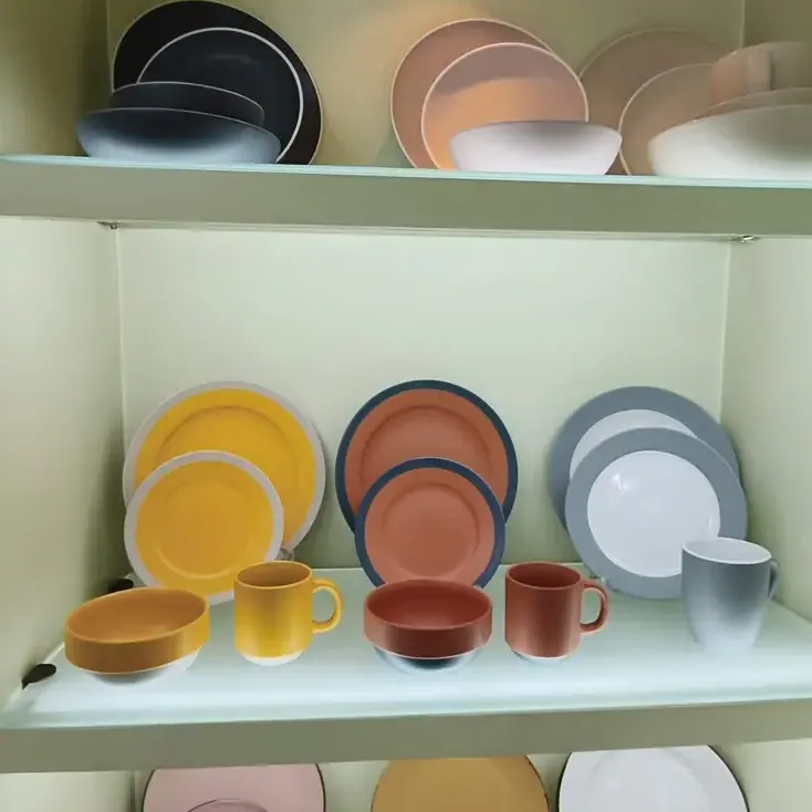 Dinner Set for 8 - Wholesale 16-Piece Commercial Dinnerware